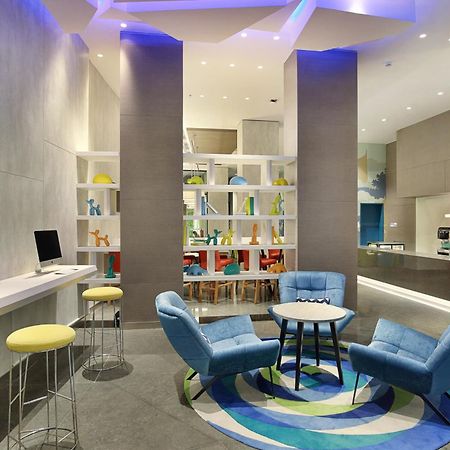Holiday Inn Express Jakarta Wahid Hasyim By Ihg Dış mekan fotoğraf